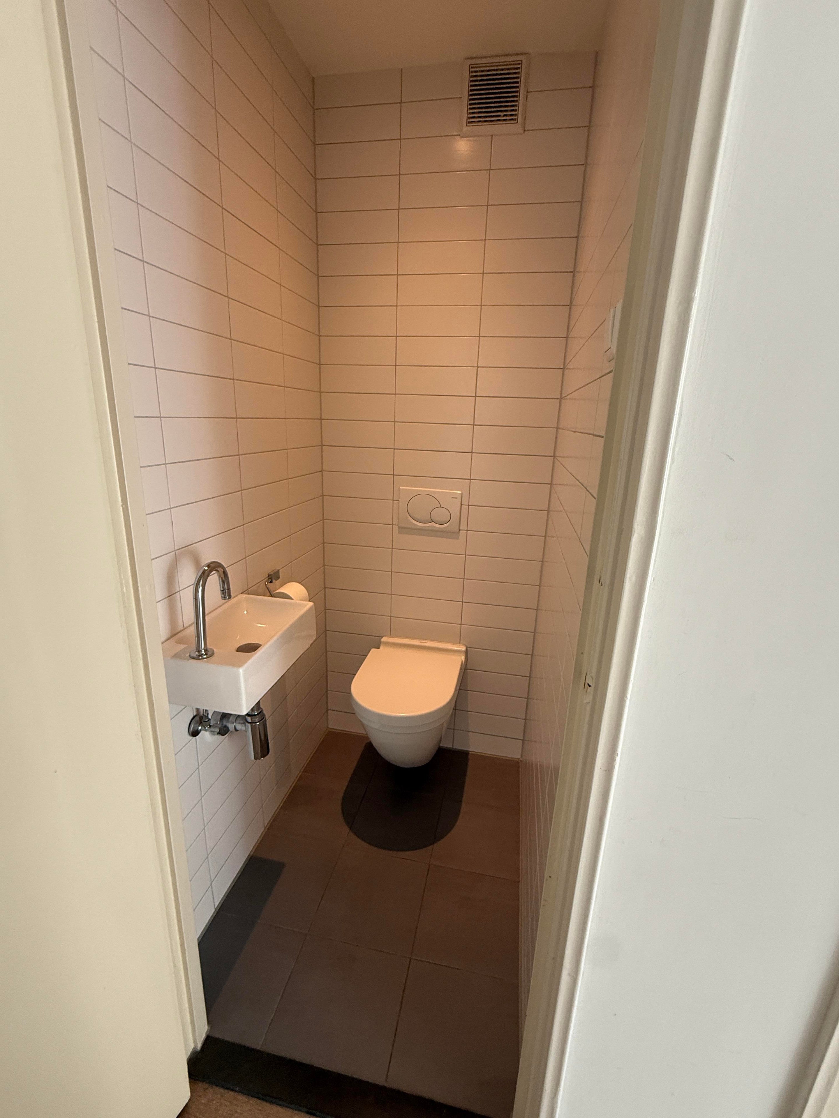 Woning te huur: Kruiskade, Rotterdam