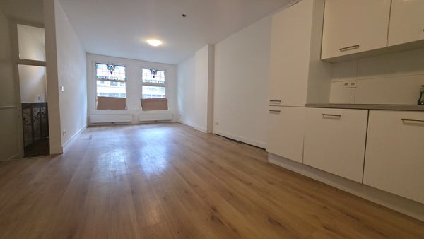 Flat Mathenesserweg in Rotterdam