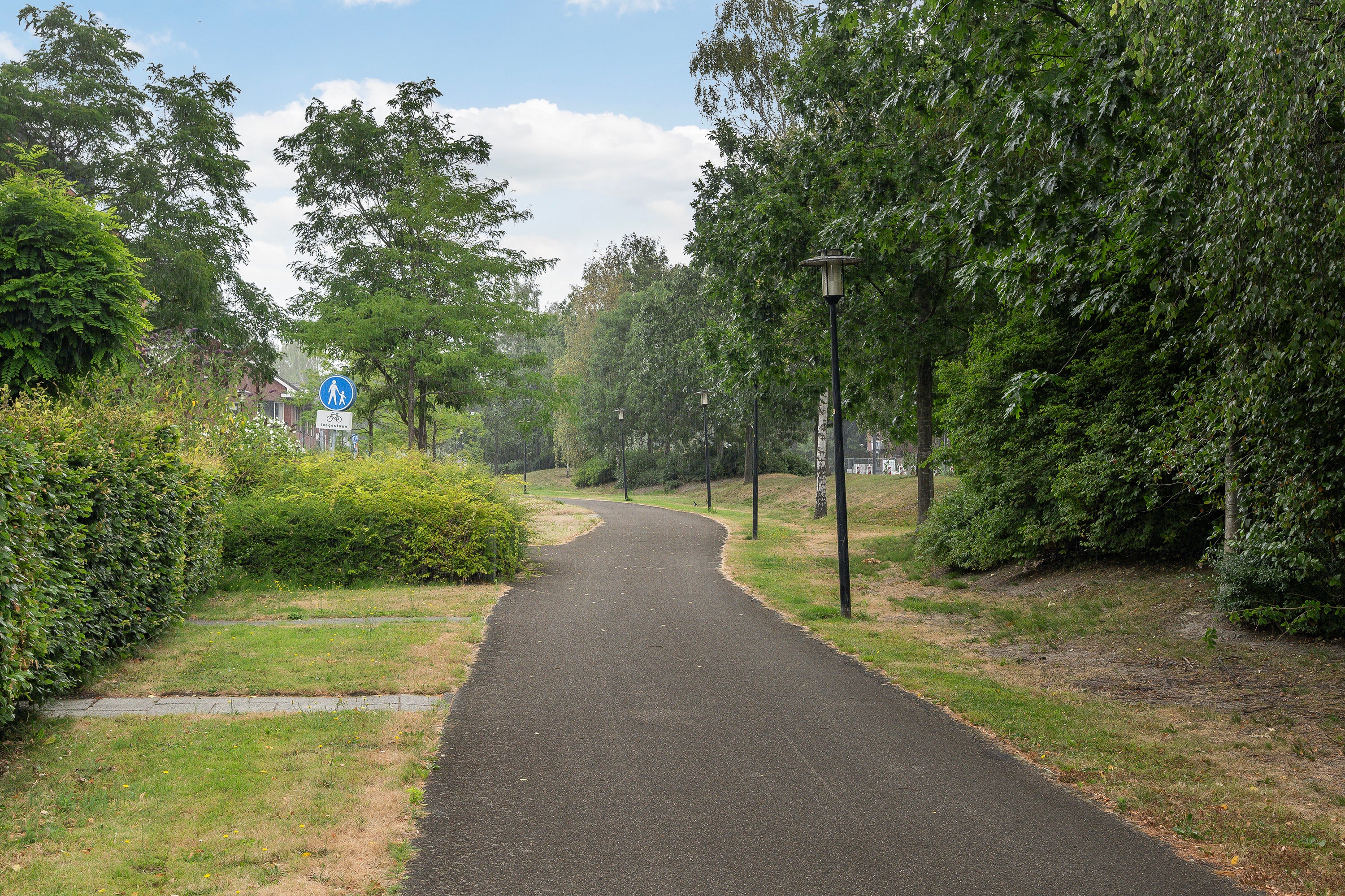 Tussenwoning te koop: Graaf Arnulfstraat 40, Vlaardingen