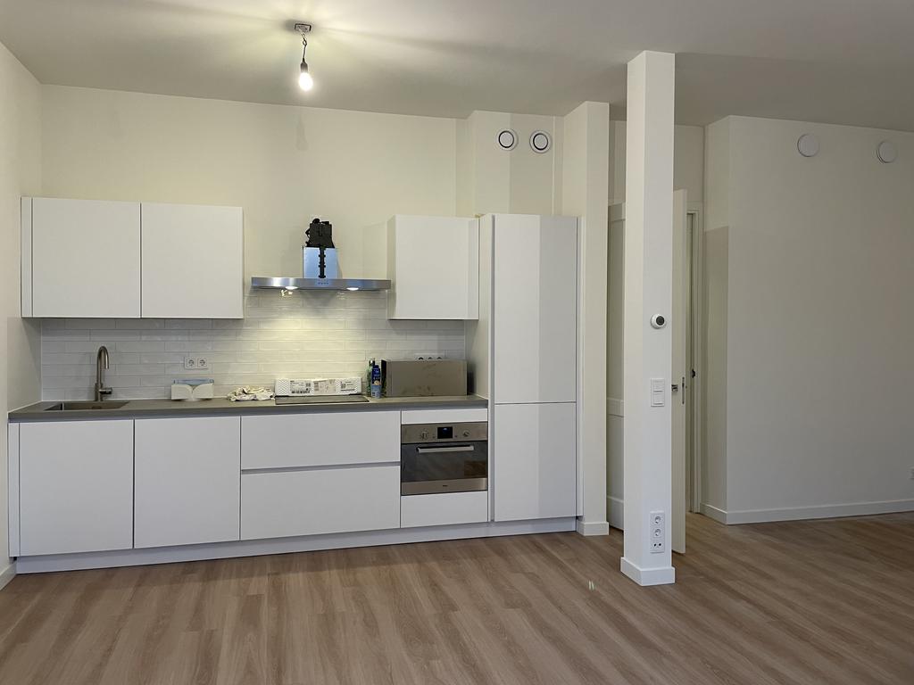 Appartement te huur: Amaliastraat 2H, Amsterdam