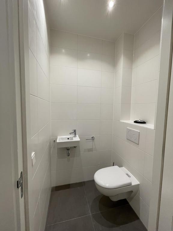 Appartement te huur: Amaliastraat 2H, Amsterdam