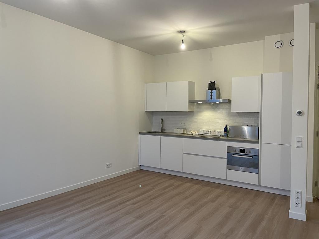 Appartement te huur: Amaliastraat 2H, Amsterdam
