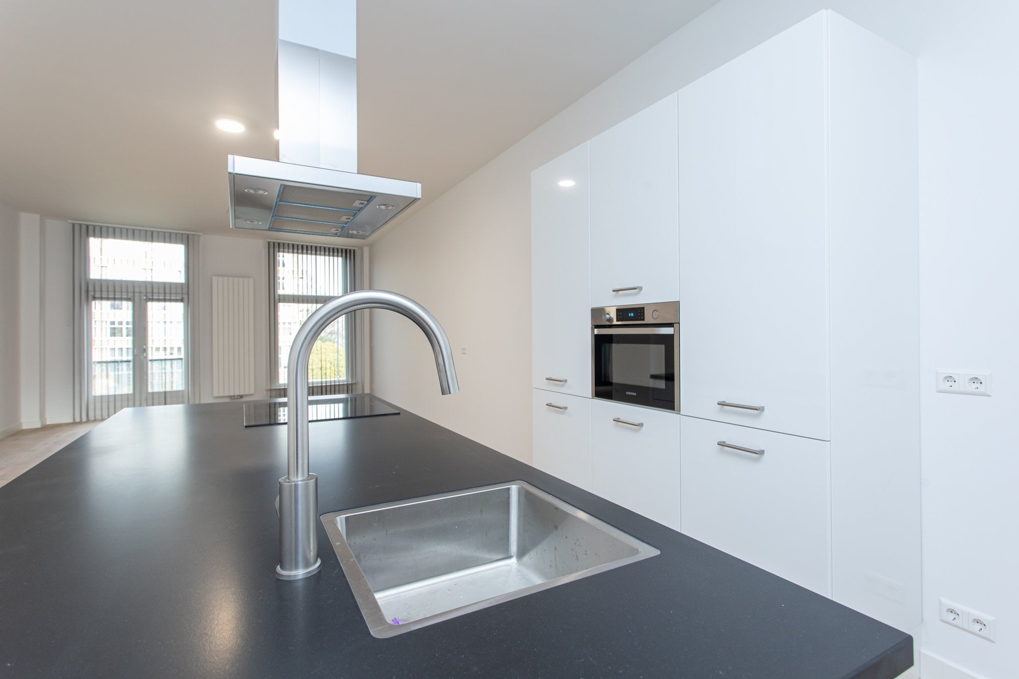 Woning te huur: Westzeedijk, Rotterdam