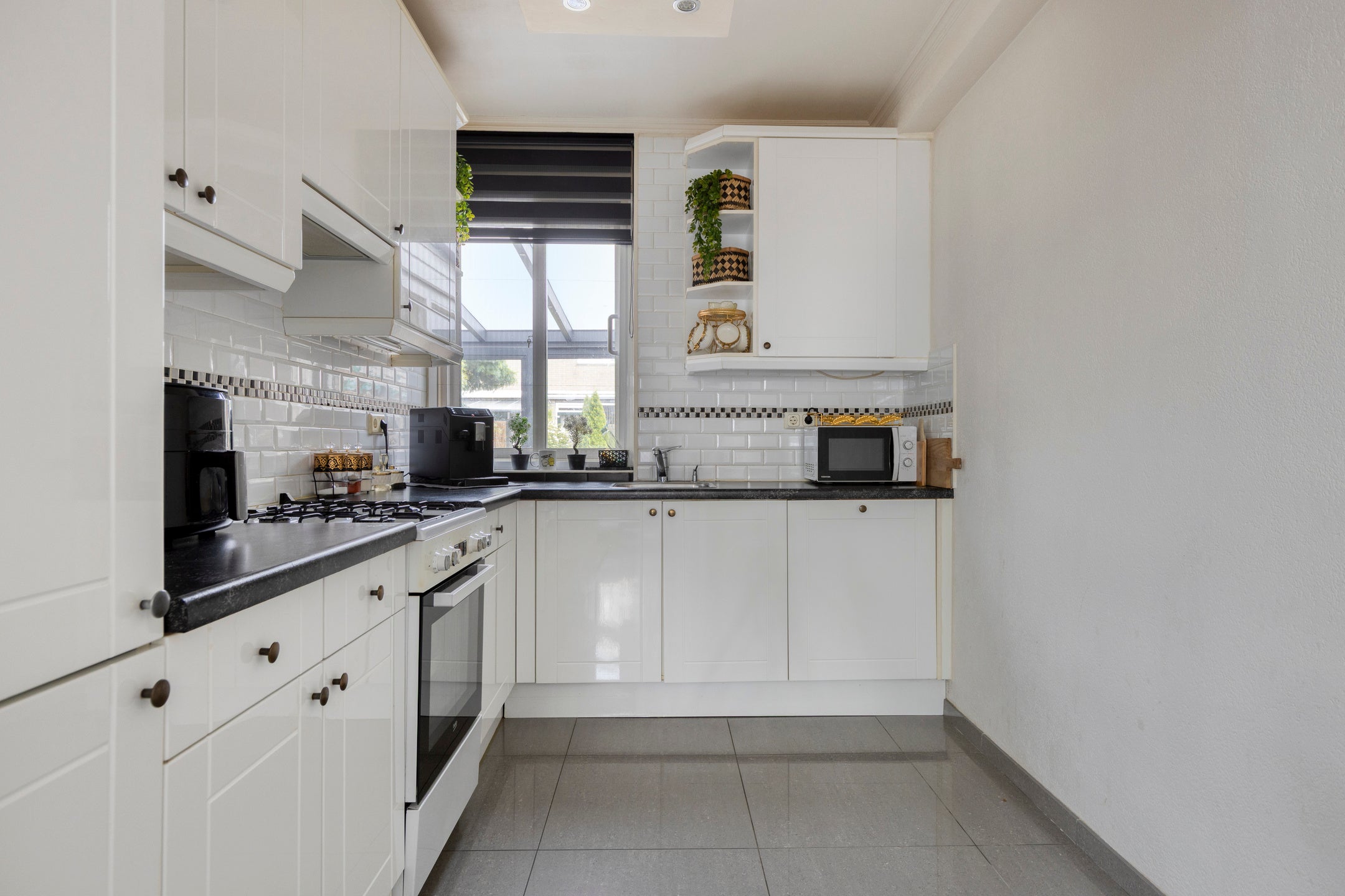 Tussenwoning te koop: Pinasstraat 8, Zaandam