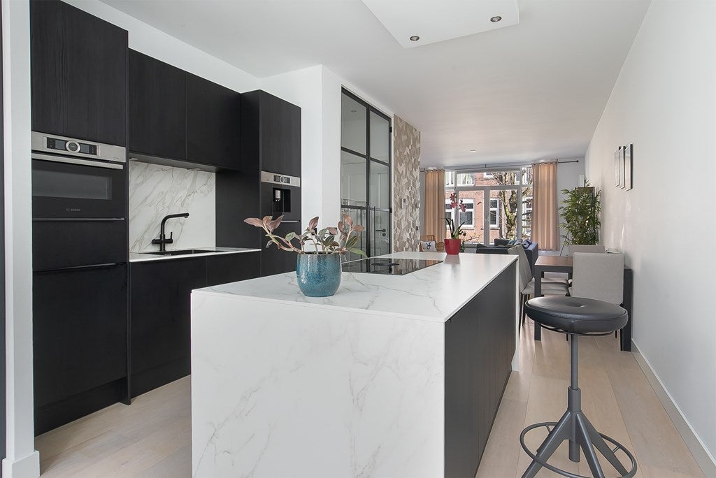 Te huur Appartement Van Oosterzeestraat in Rotterdam