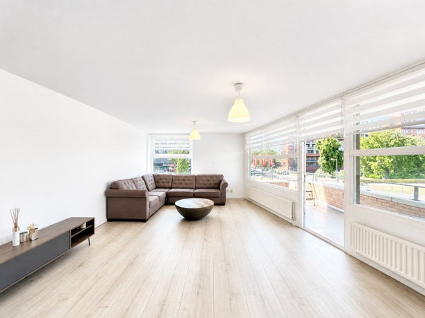 Flat Jan van Duivenvoordestraat in Amsterdam