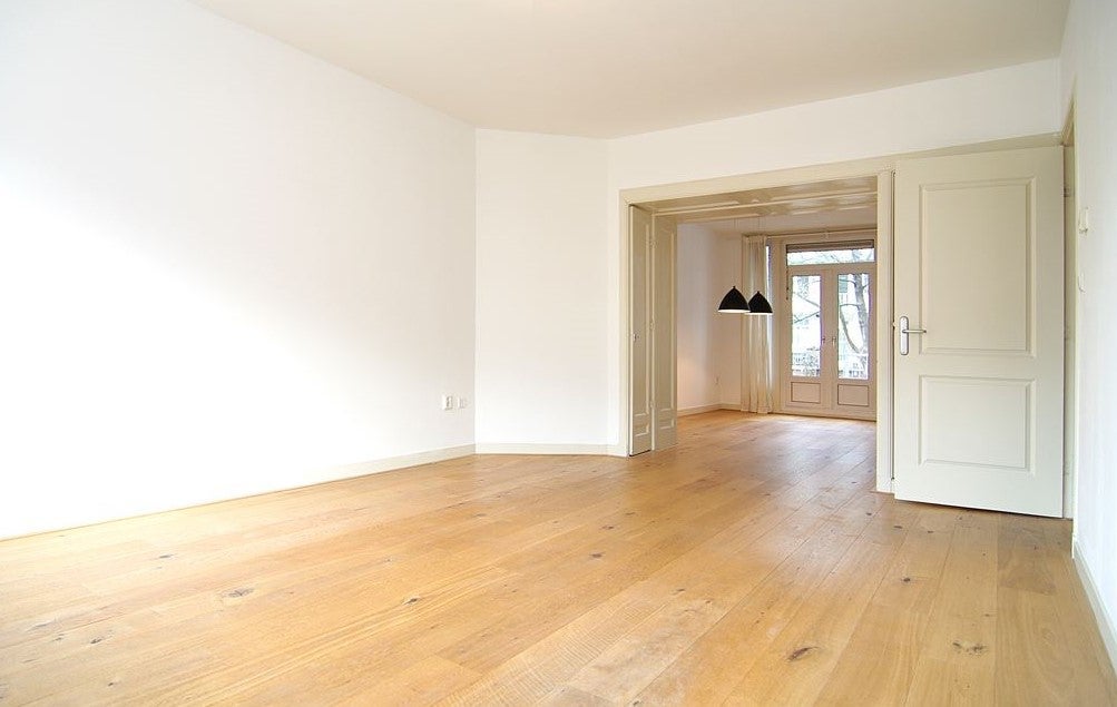 Flat Paramariboplein 4 1