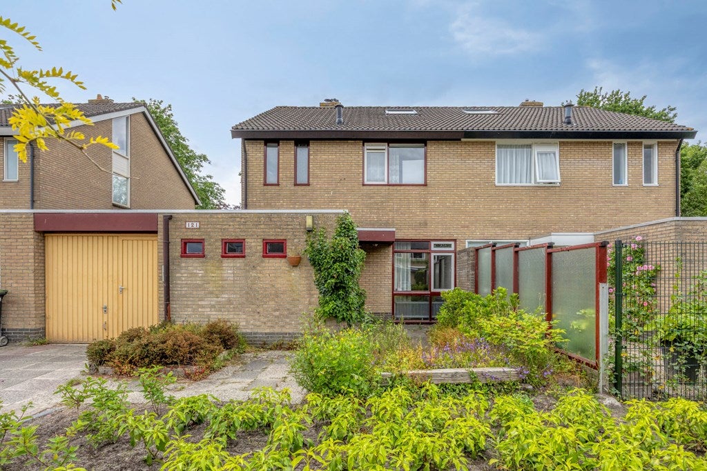 Huis Havezathenlaan 121 in Roden