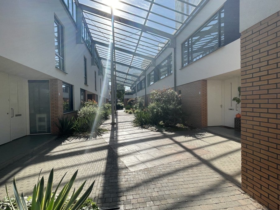 Te huur Huis Hugo de Vries-serre in Amersfoort