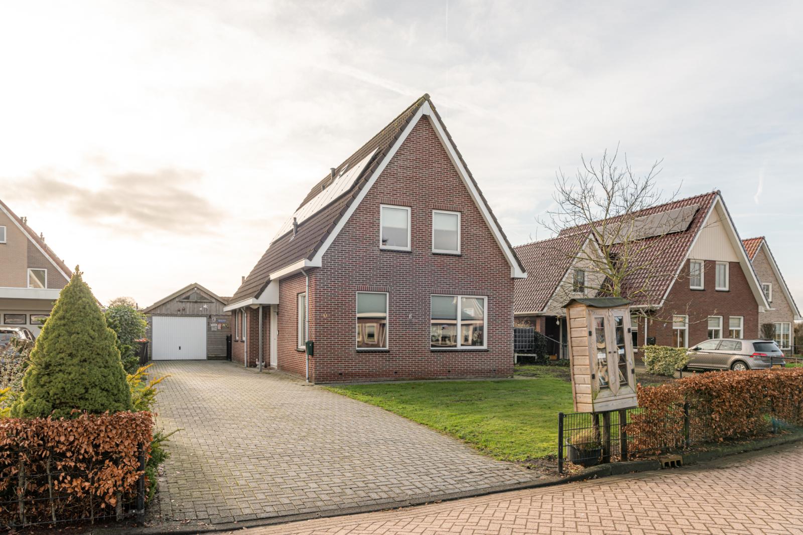 Huis De Bodding 11 in Frieschepalen