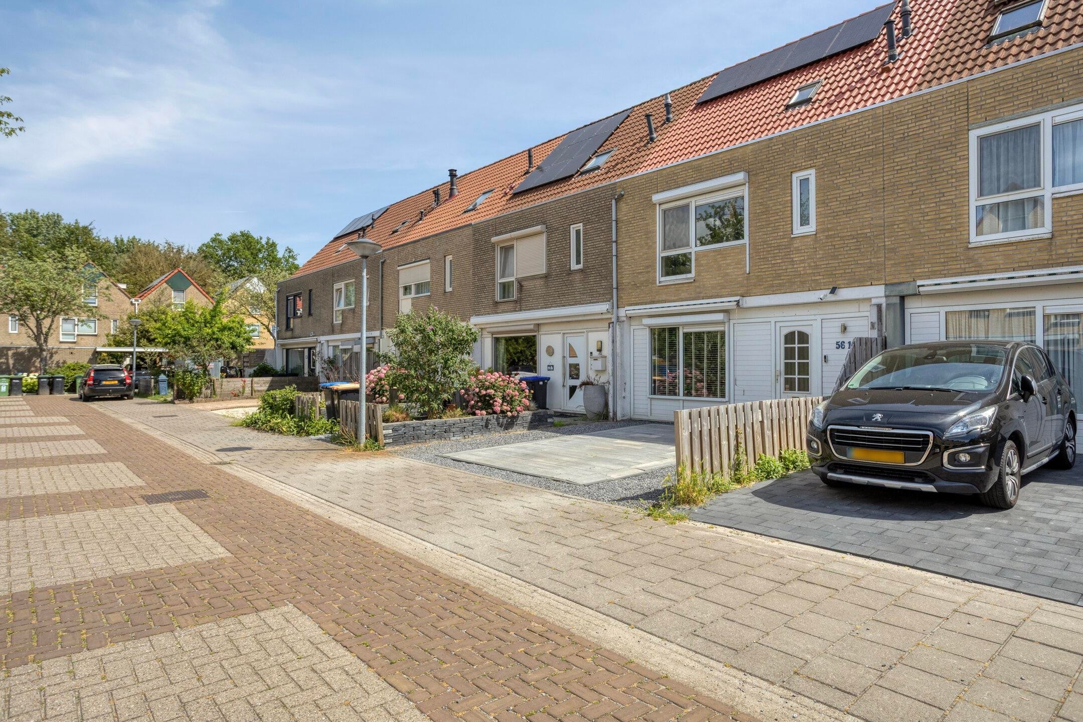 Huis Karveel 56 16 in Lelystad