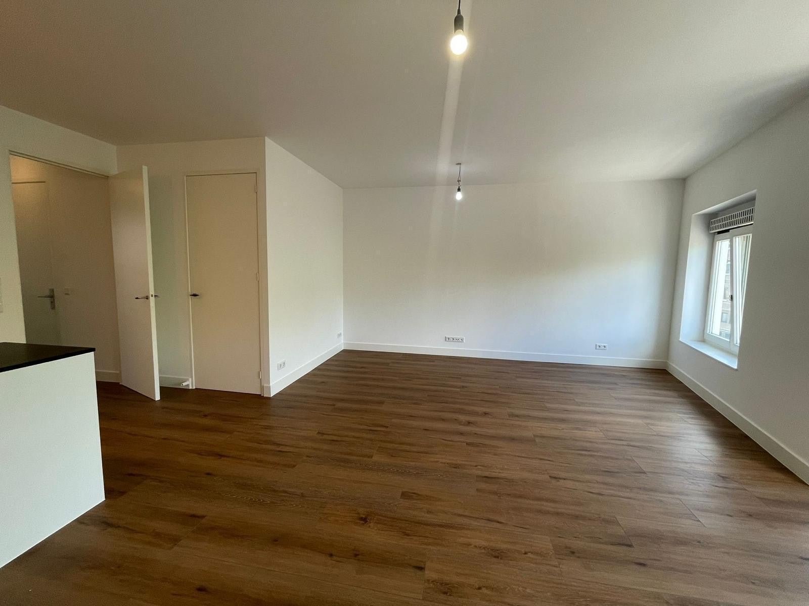 Woning te huur: Onderlangs, Amsterdam