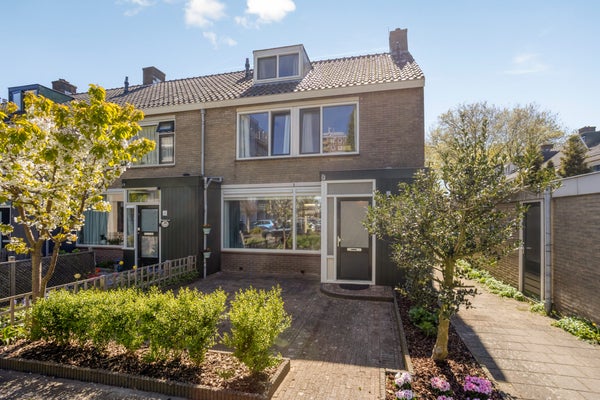 Madridplantsoen 2 in Haarlem