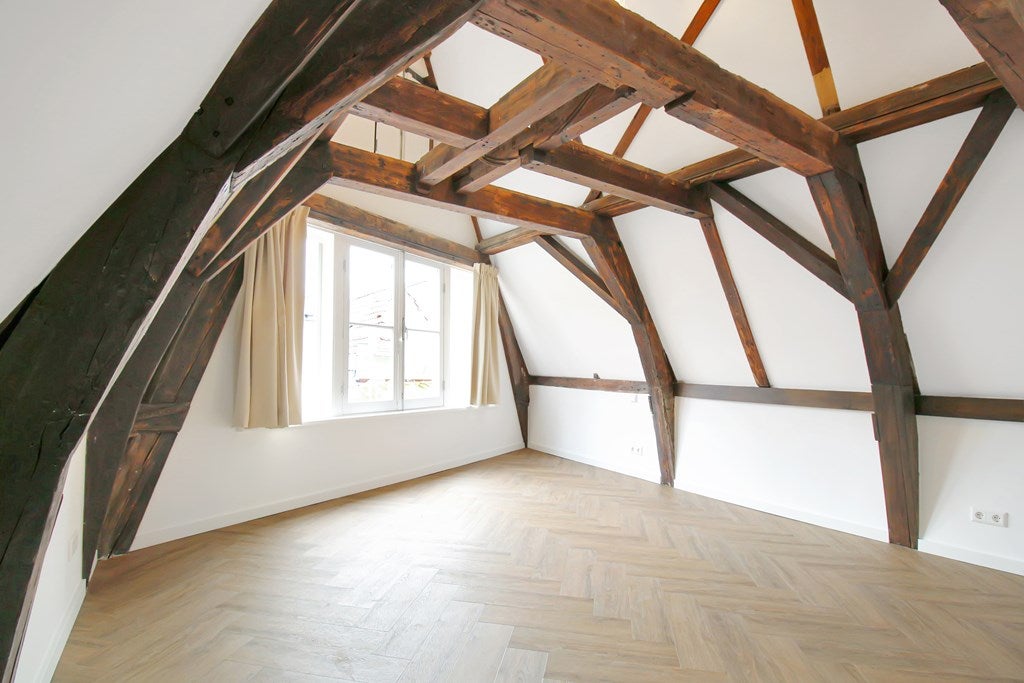 Appartement te huur: Nieuwendijk 36-3, Amsterdam