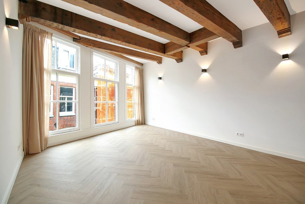 Appartement te huur: Nieuwendijk 36-3, Amsterdam