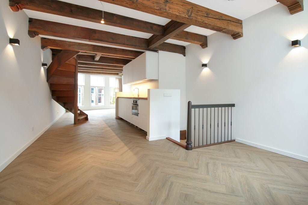 Appartement te huur: Nieuwendijk 36-3, Amsterdam