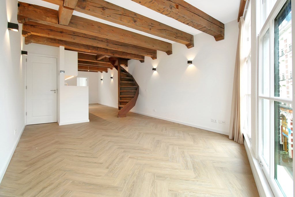 Appartement te huur: Nieuwendijk 36-3, Amsterdam