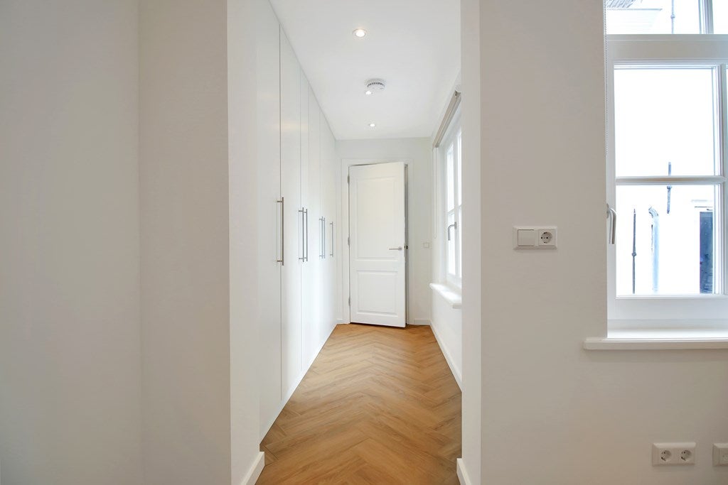 Appartement te huur: Nieuwendijk 36-3, Amsterdam