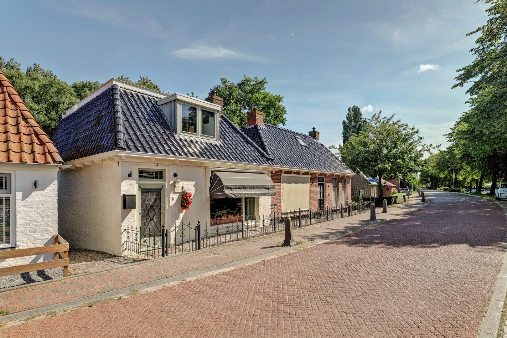 Twee-onder-één-kap te koop: Monnikebildtdijk 45, Oudebildtzijl