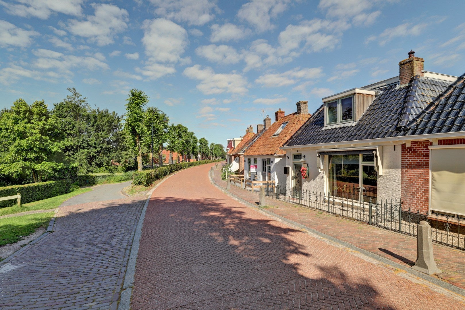 Twee-onder-één-kap te koop: Monnikebildtdijk 45, Oudebildtzijl