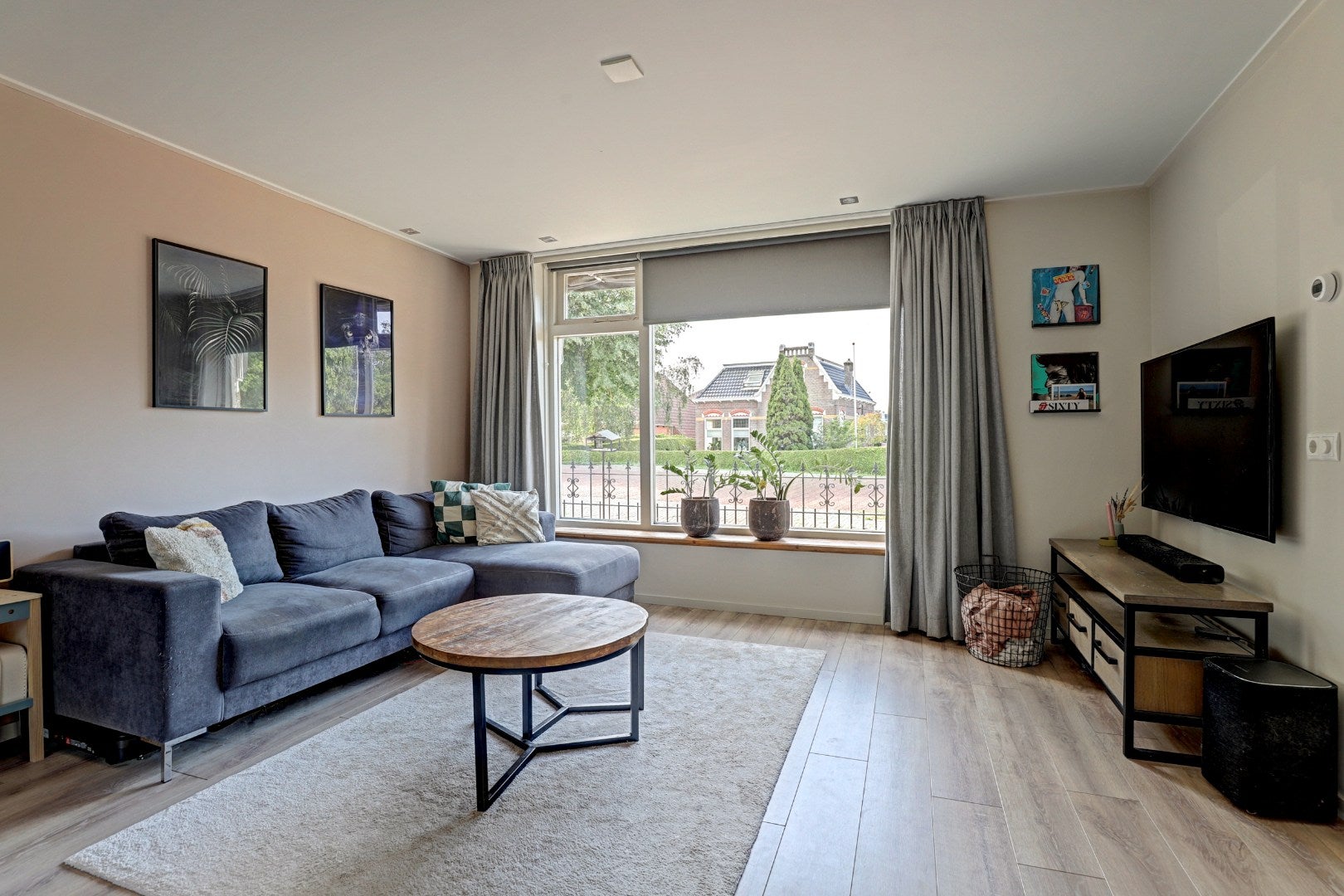 Twee-onder-één-kap te koop: Monnikebildtdijk 45, Oudebildtzijl