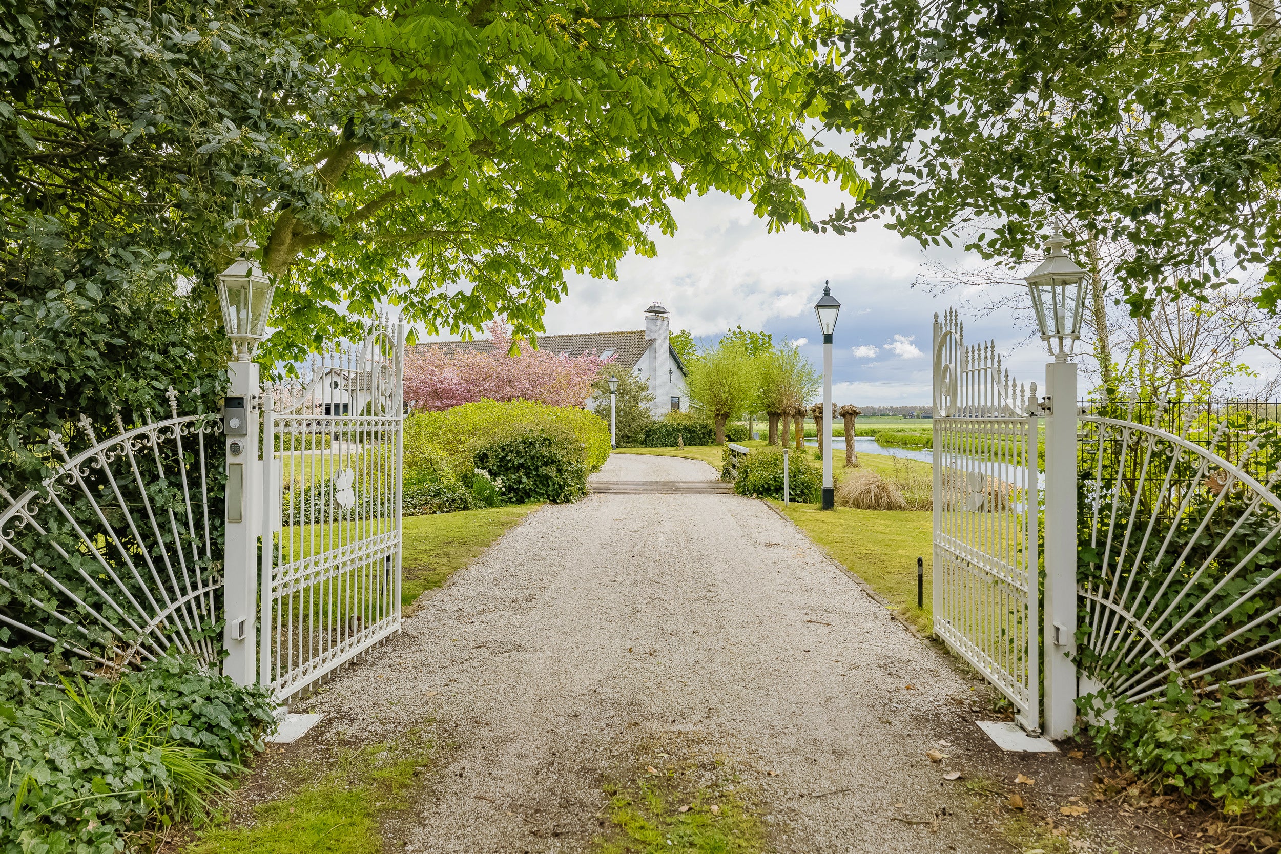 Vrijstaande woning te koop: Heereweg 421A, Lisse