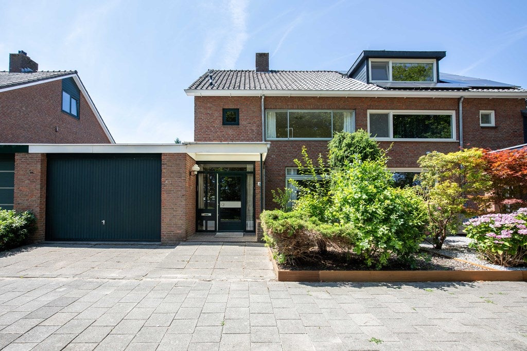 Huis Lunalaan 6 in Aalsmeer