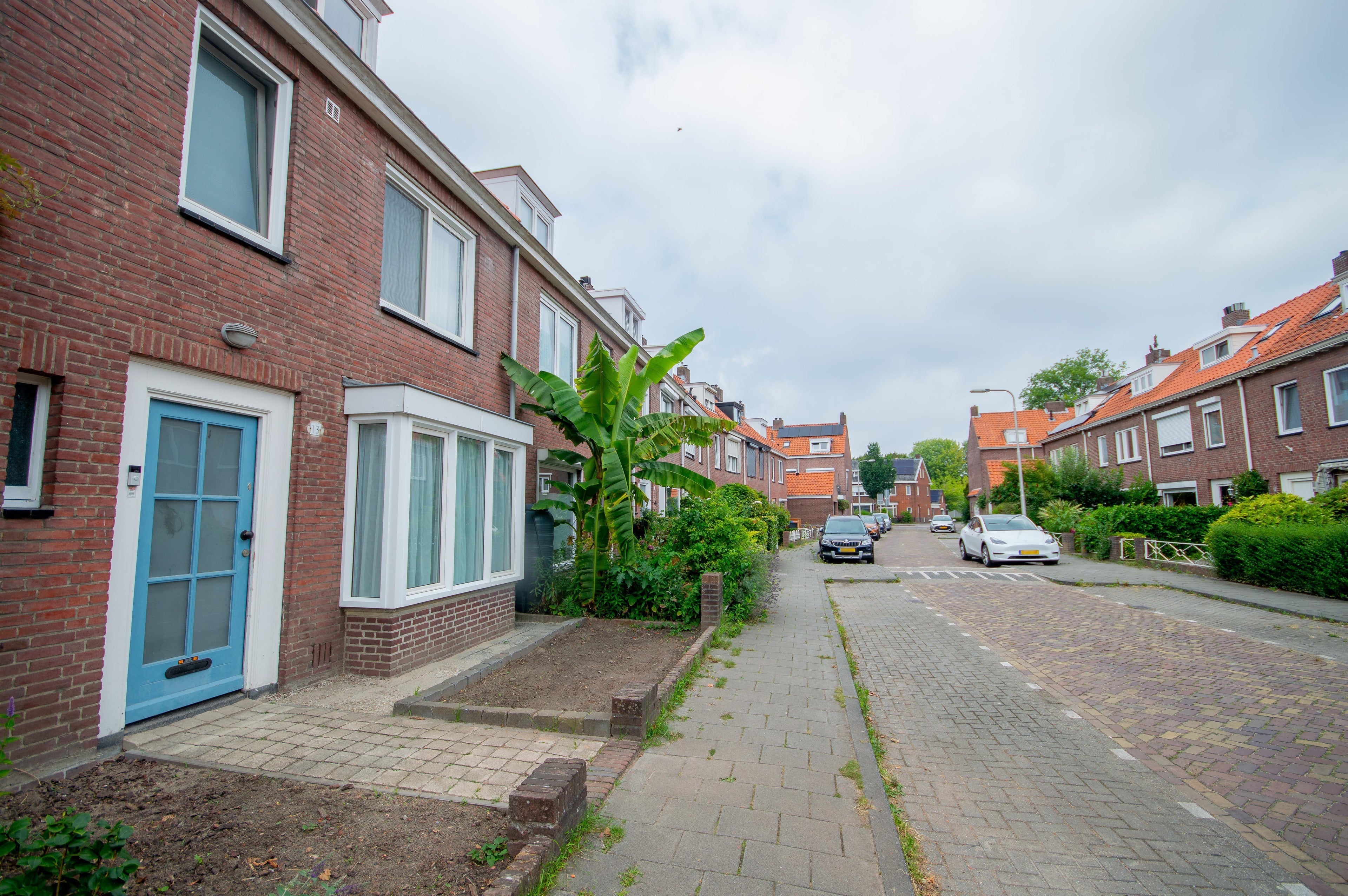 Tussenwoning te koop: Outshoornstraat 13, Tilburg