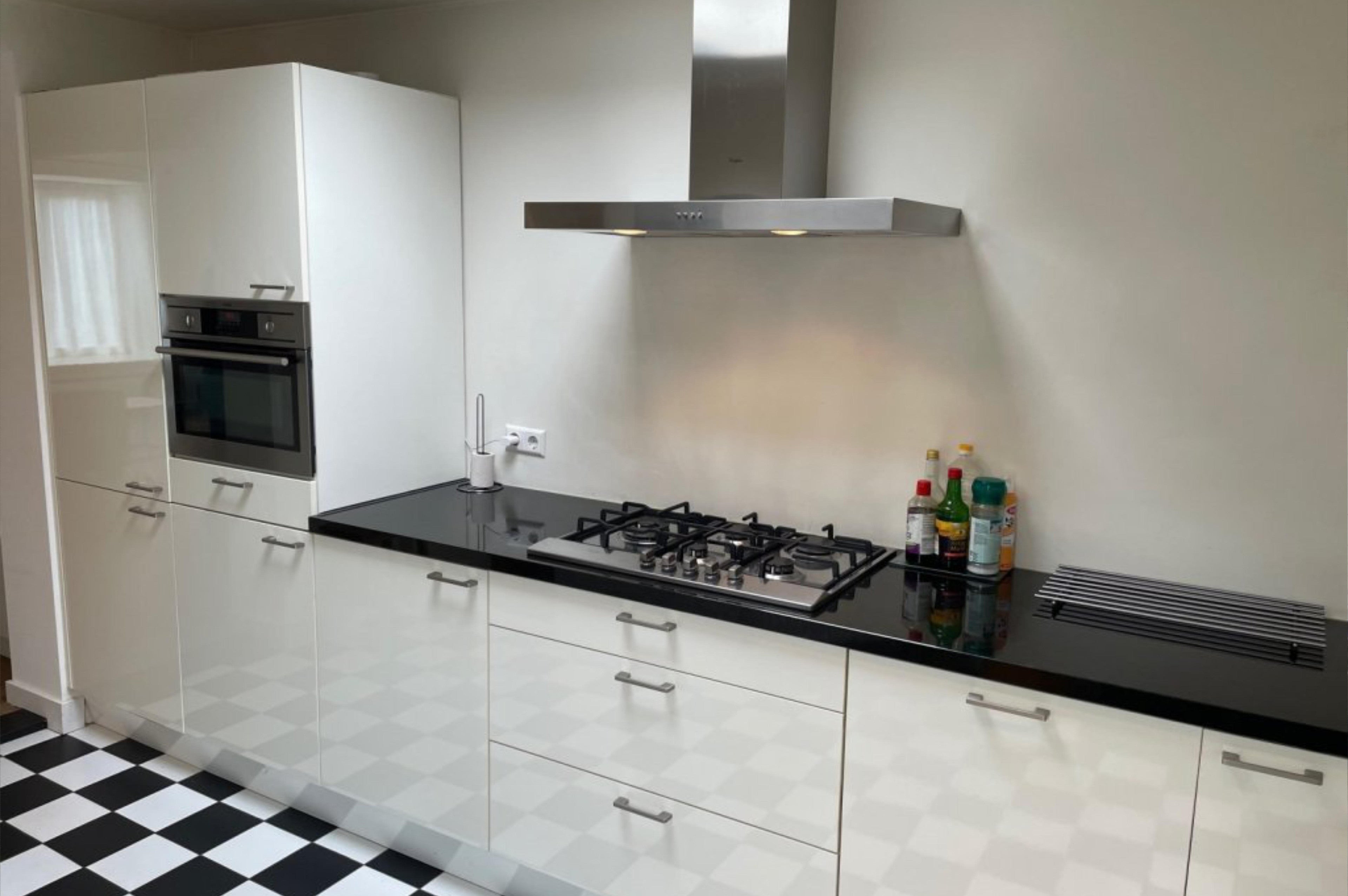 Tussenwoning te koop: Outshoornstraat 13, Tilburg