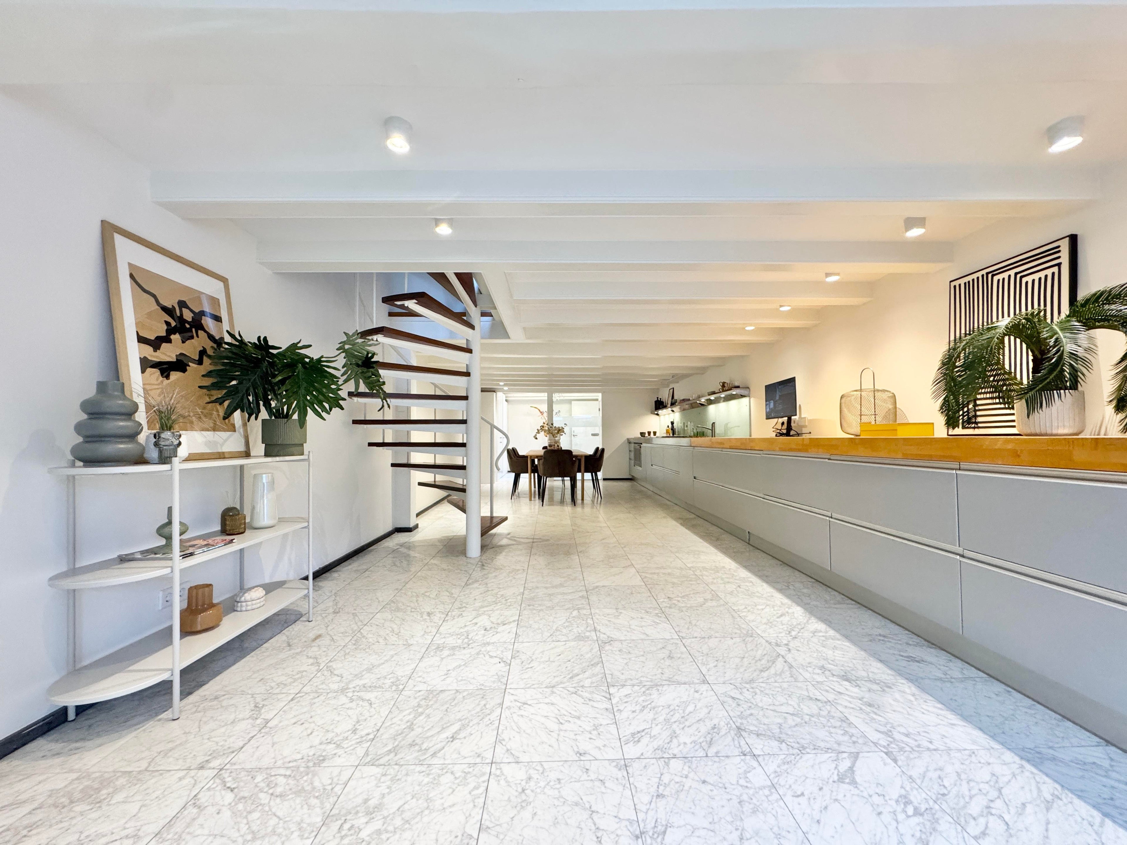 Tussenwoning te koop: Singel 398, Amsterdam
