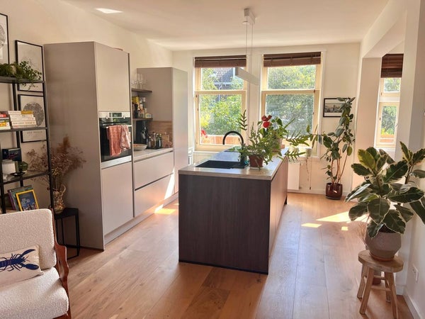 Flat Mezenstraat in Amsterdam
