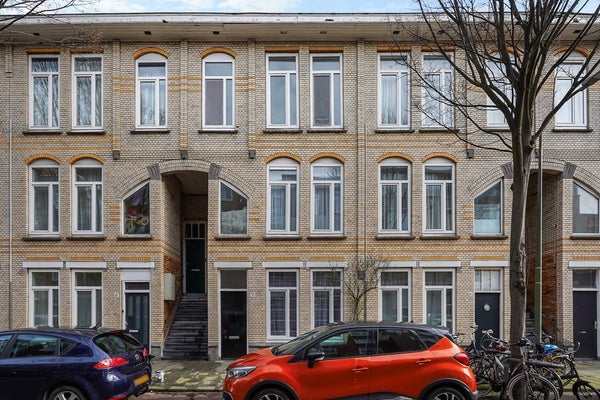 Van de Veldestraat 54 in Den Haag