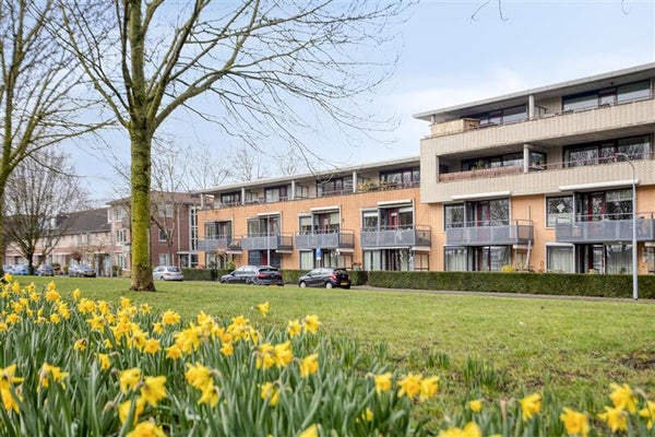 Appartement Henriëtte Roland Holstlaan 51 in Hoofddorp