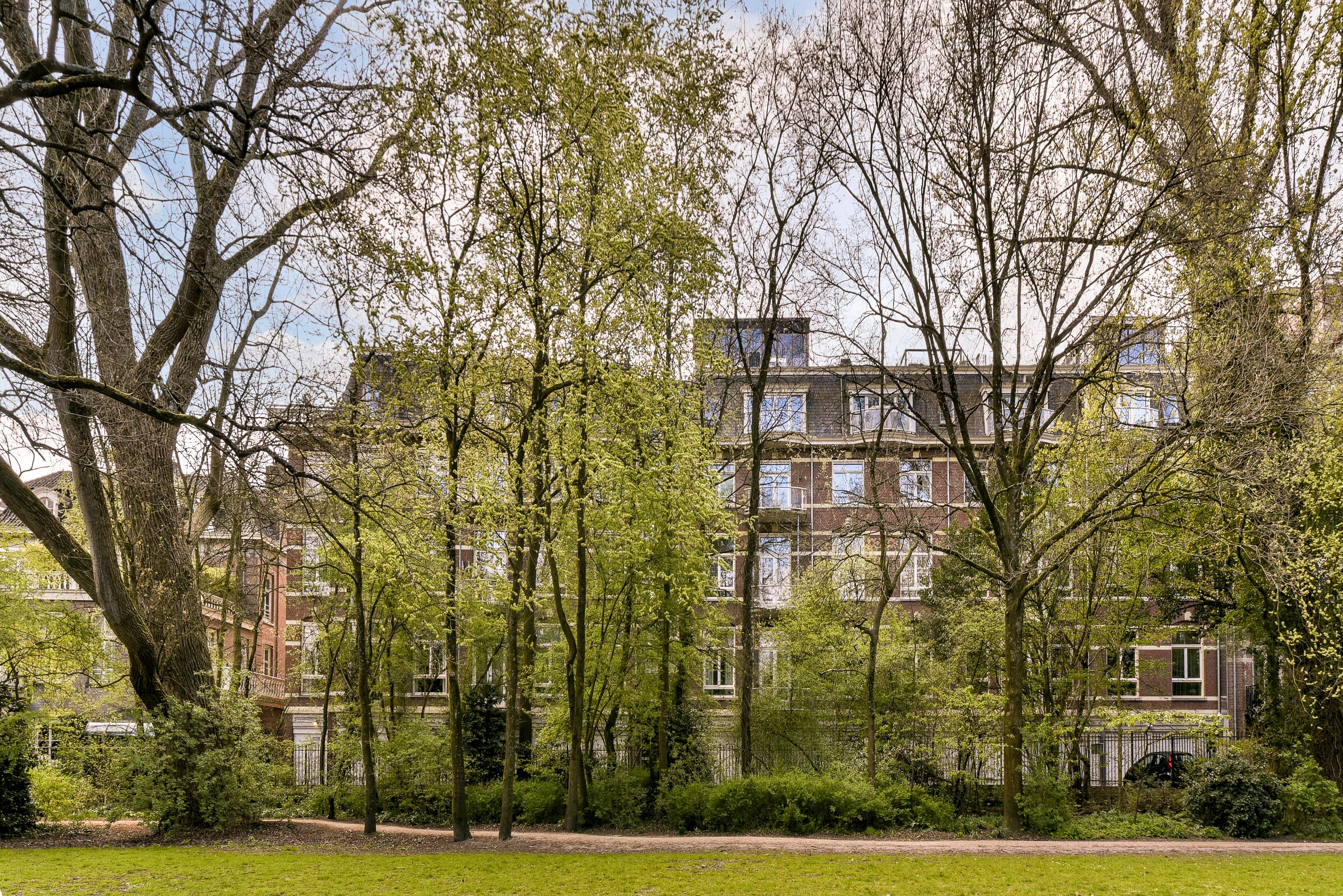 Van Eeghenstraat 206