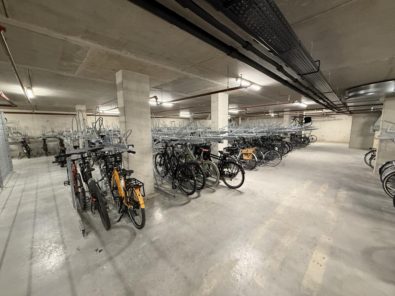 Appartement te huur: Haarlemmerweg 618, Amsterdam