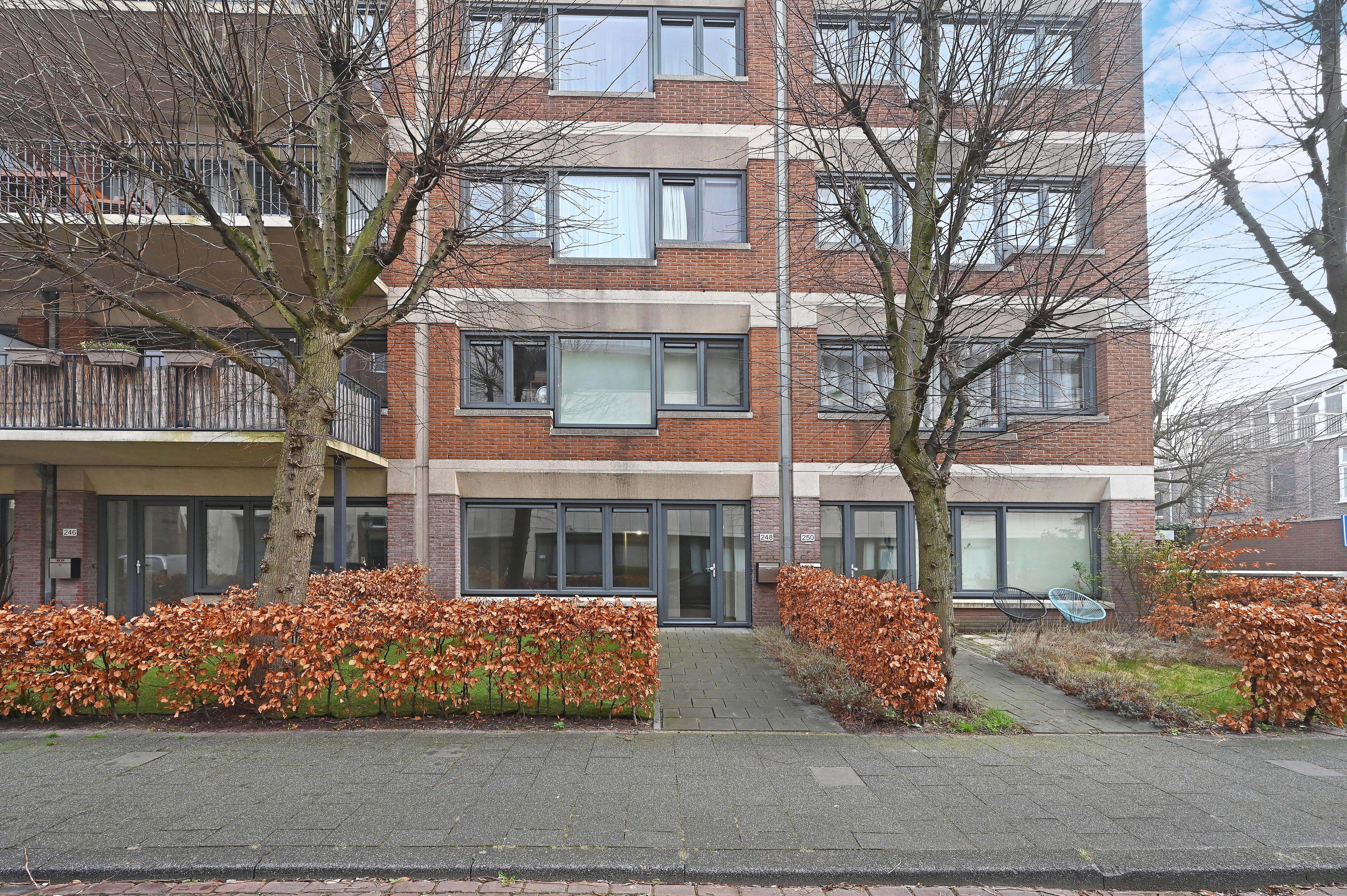 Flat Koningin Sophiestraat 212