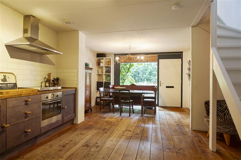 Tussenwoning te koop: Chico Mendesstraat 28, Amsterdam