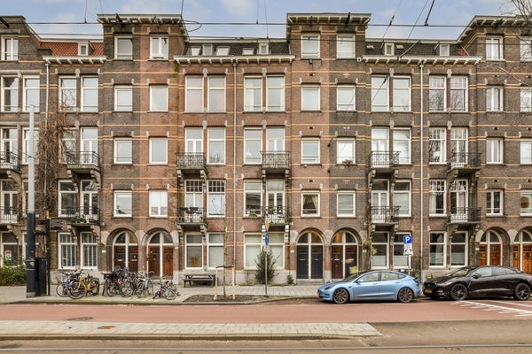 Appartement Sarphatistraat in Amsterdam