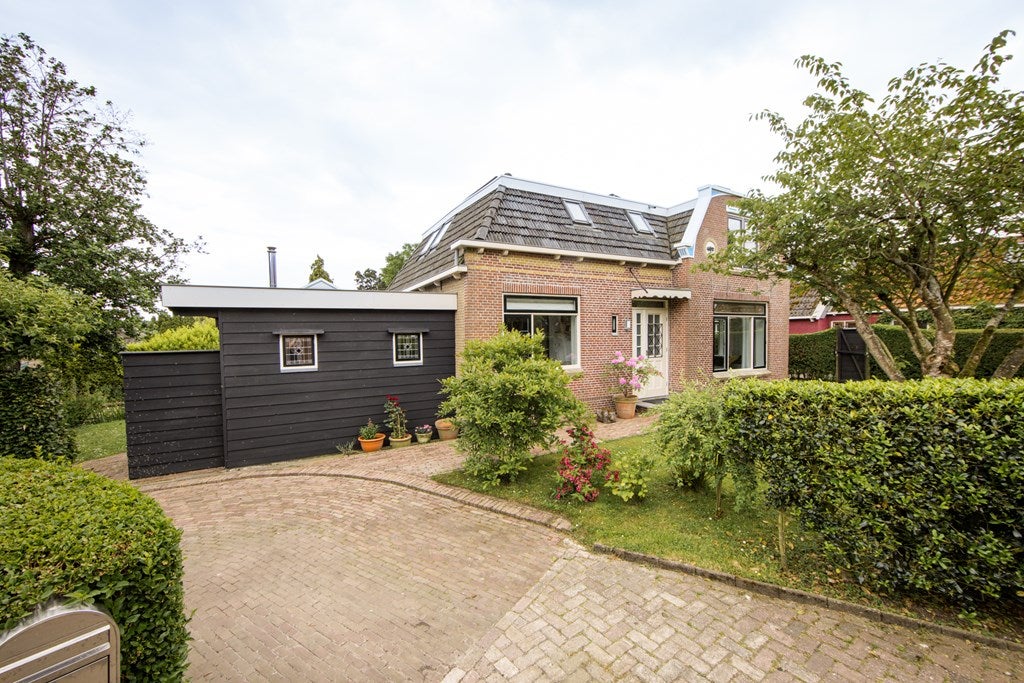 Huis Buren 29 in Gaast