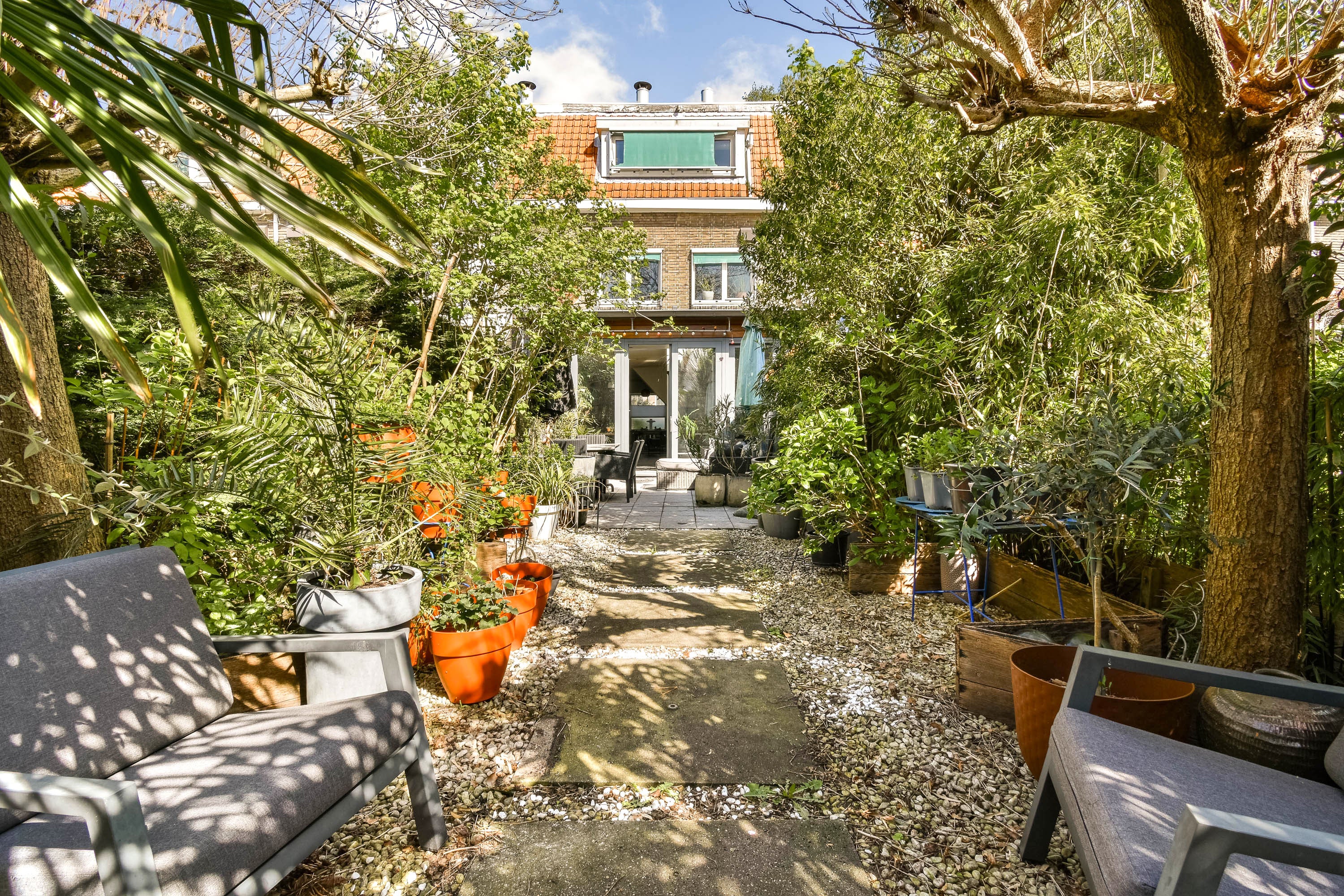 Tussenwoning te koop: Catharina van Clevepark 57, Amstelveen