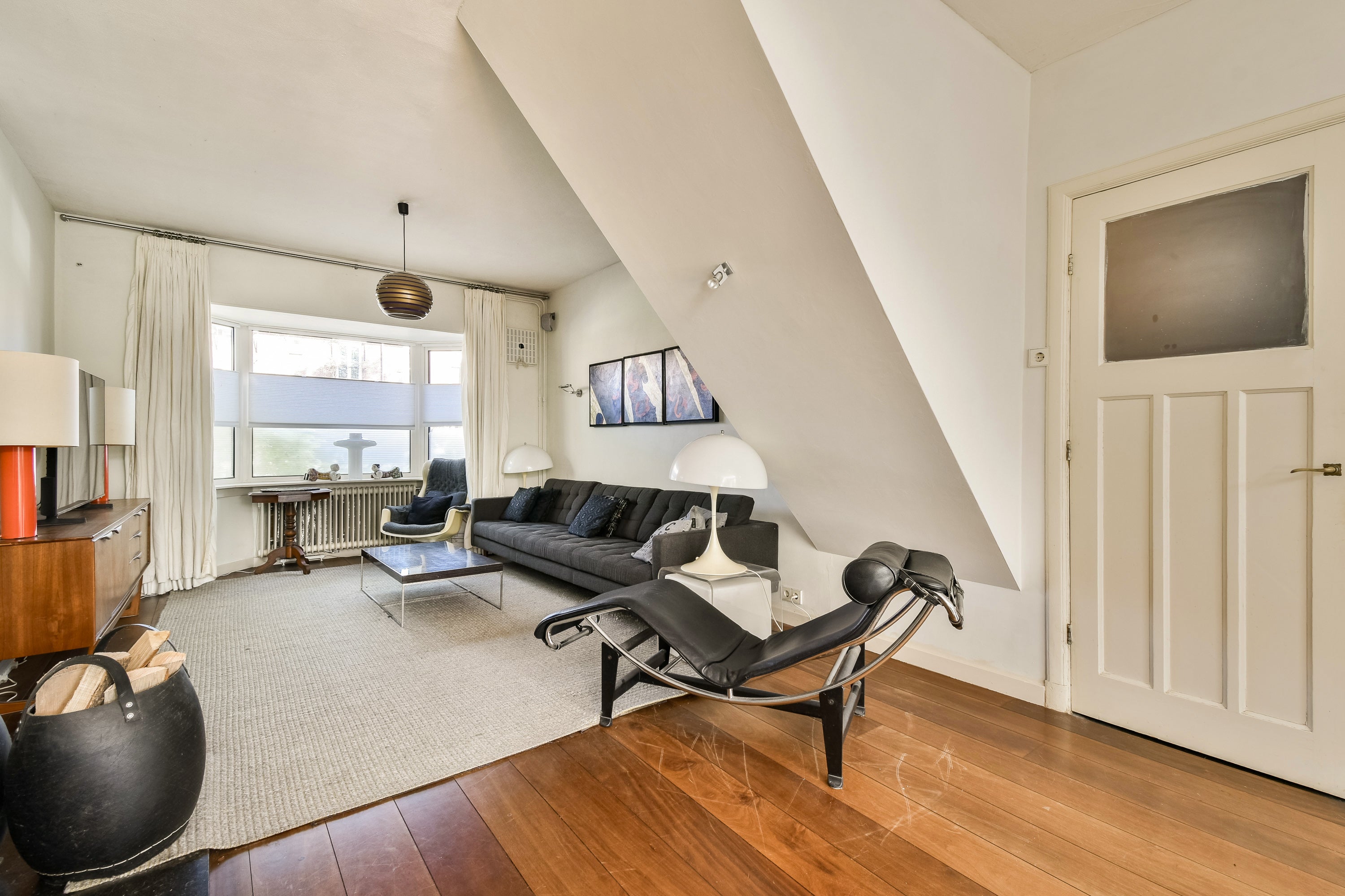 Tussenwoning te koop: Catharina van Clevepark 57, Amstelveen