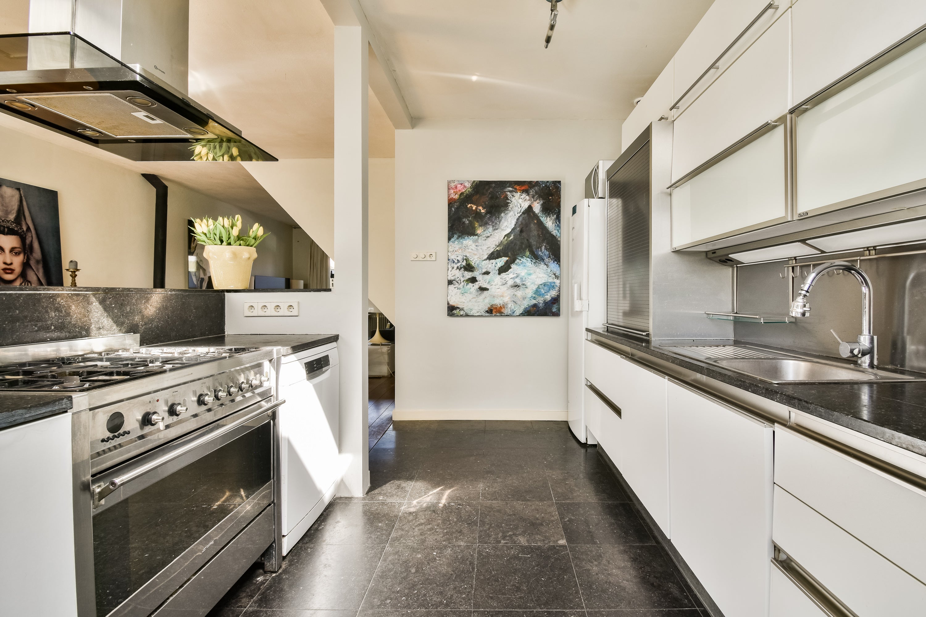 Tussenwoning te koop: Catharina van Clevepark 57, Amstelveen