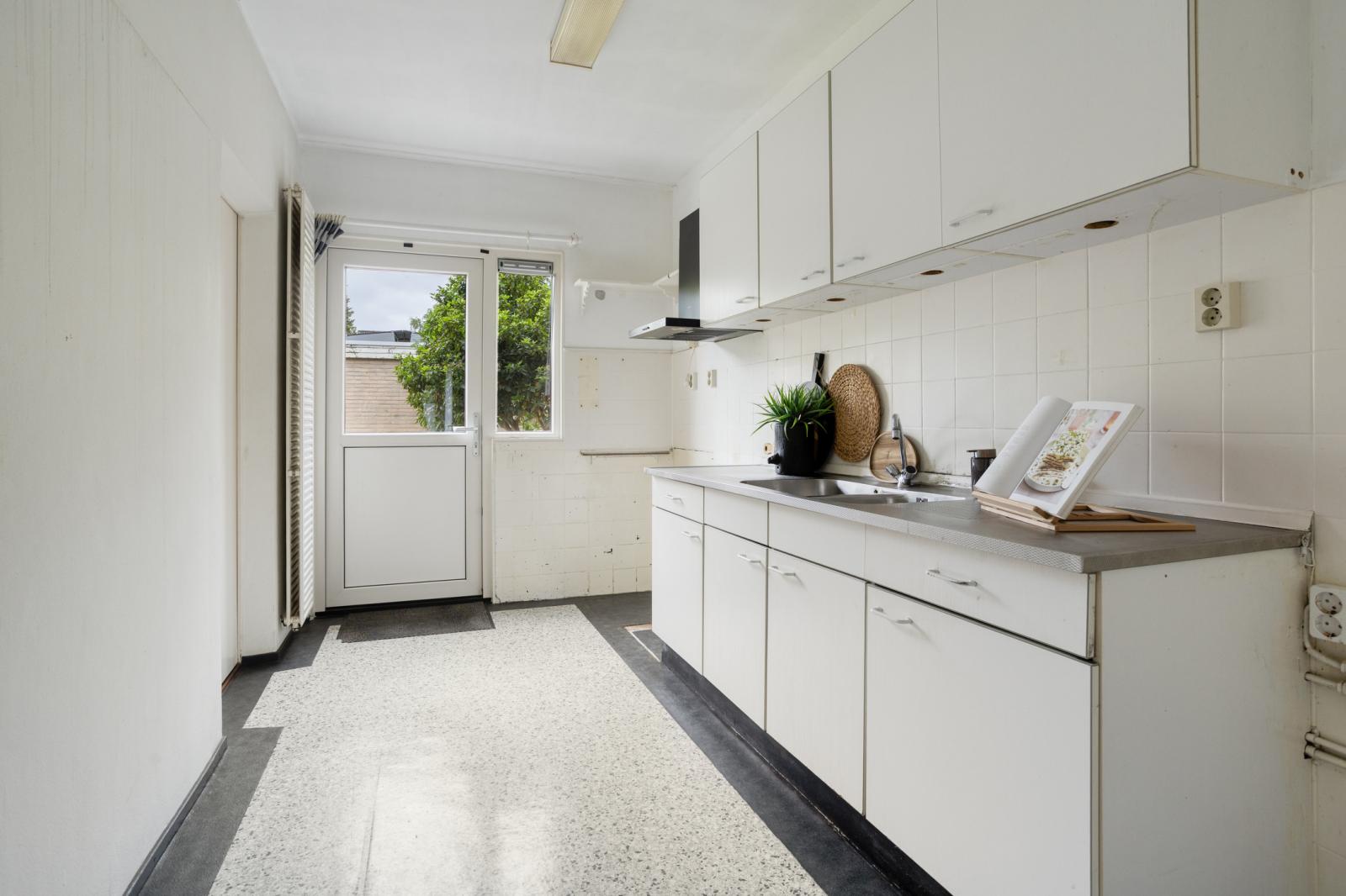 Tussenwoning te koop: Elshof 23, Veendam