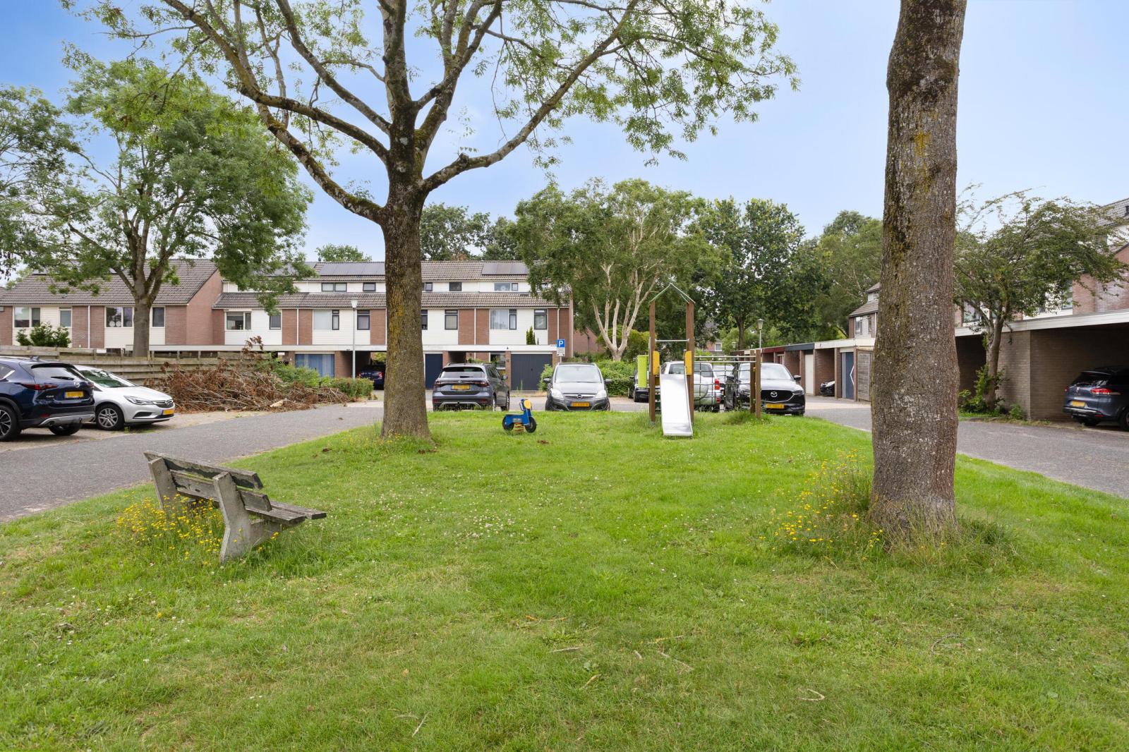 Tussenwoning te koop: Elshof 23, Veendam
