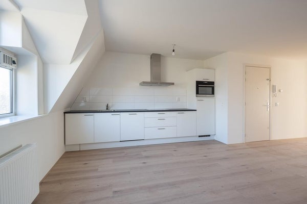 Appartement Mathenesserdijk in Rotterdam