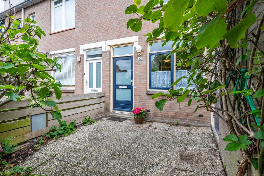 Tussenwoning te koop: Dopheidestraat 23, Lisserbroek