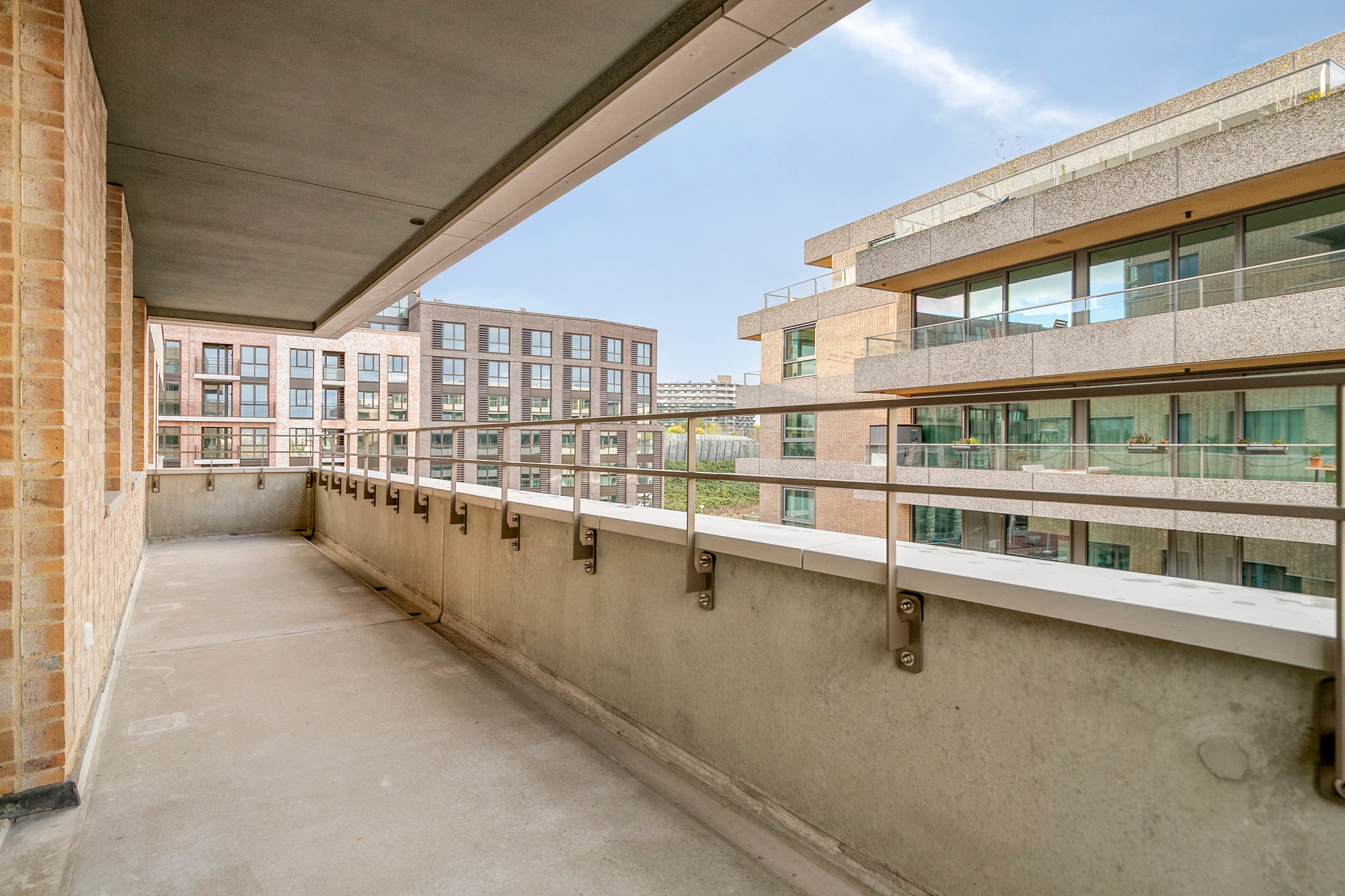 Appartement te huur: Elzenhagensingel 296, Amsterdam