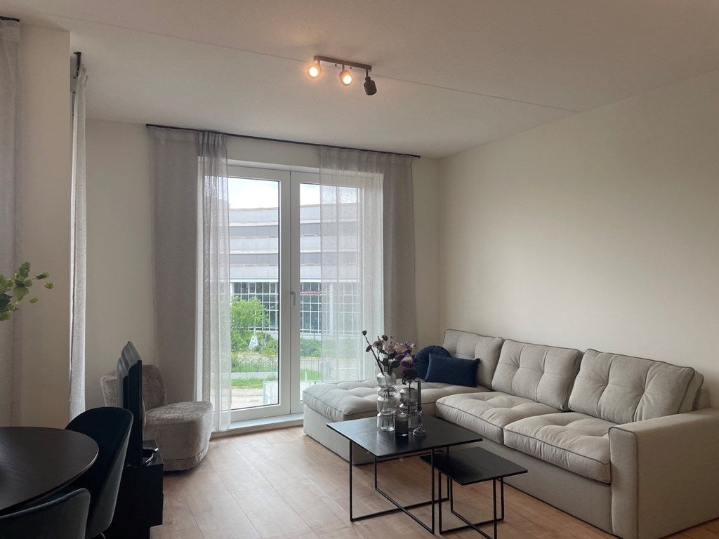 Appartement Mies van der Rohestraat in Hoofddorp