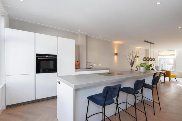 Flat Saxenburgerstraat in Amsterdam