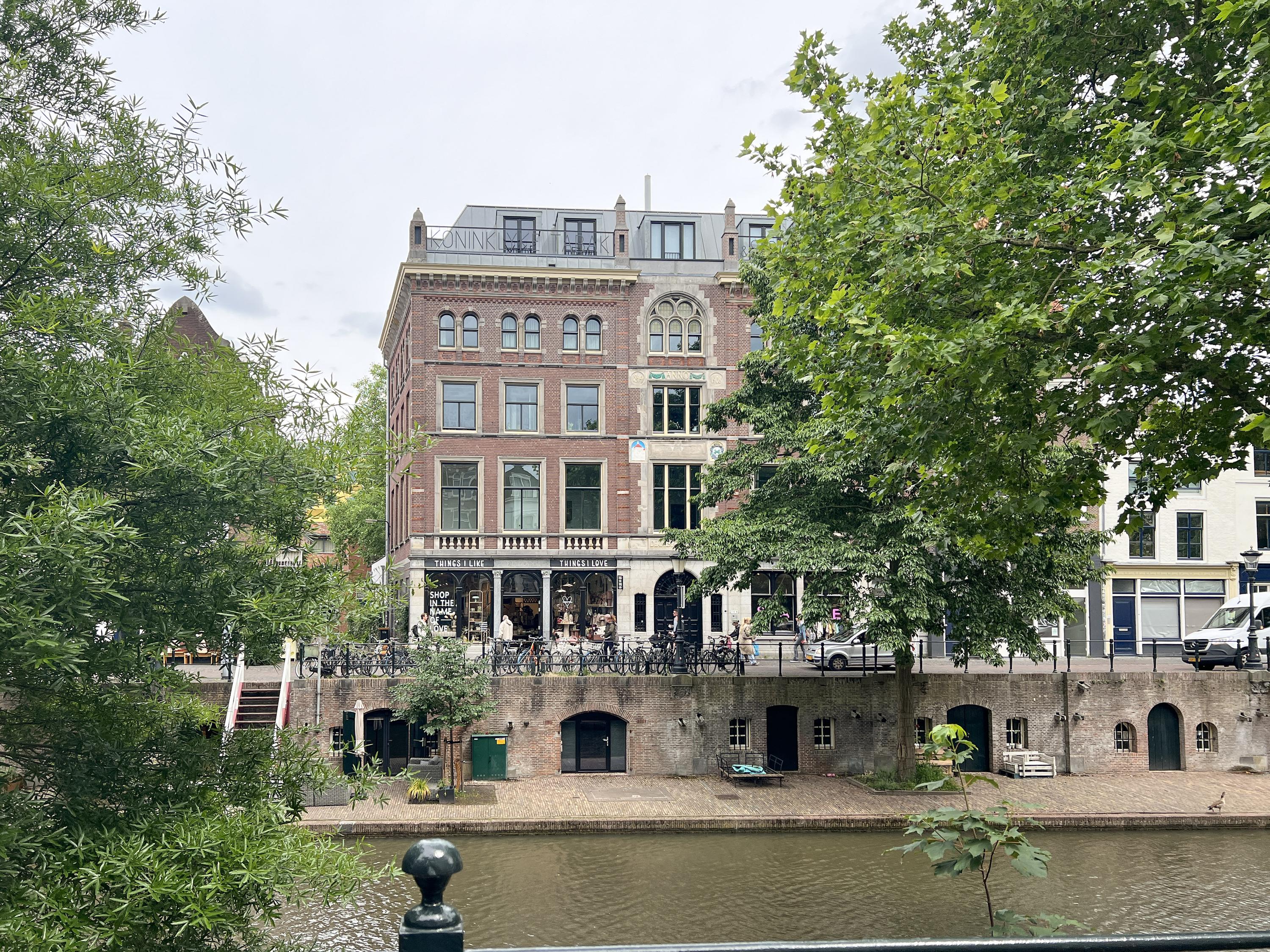 Flat Oudegracht 364 26
